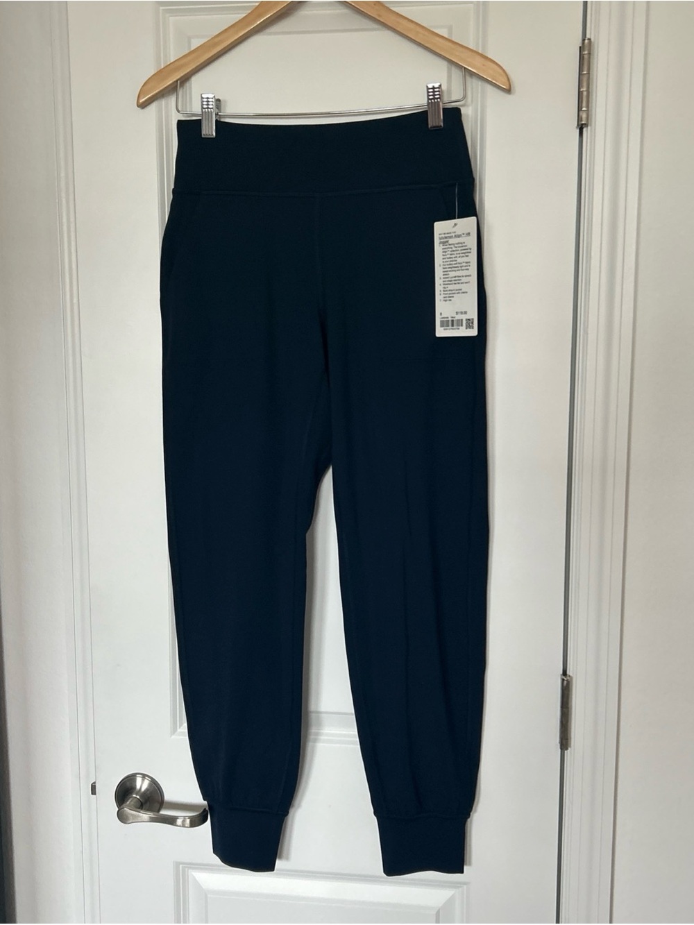 Lululemon Align HR Jogger Navy size 8- NWT